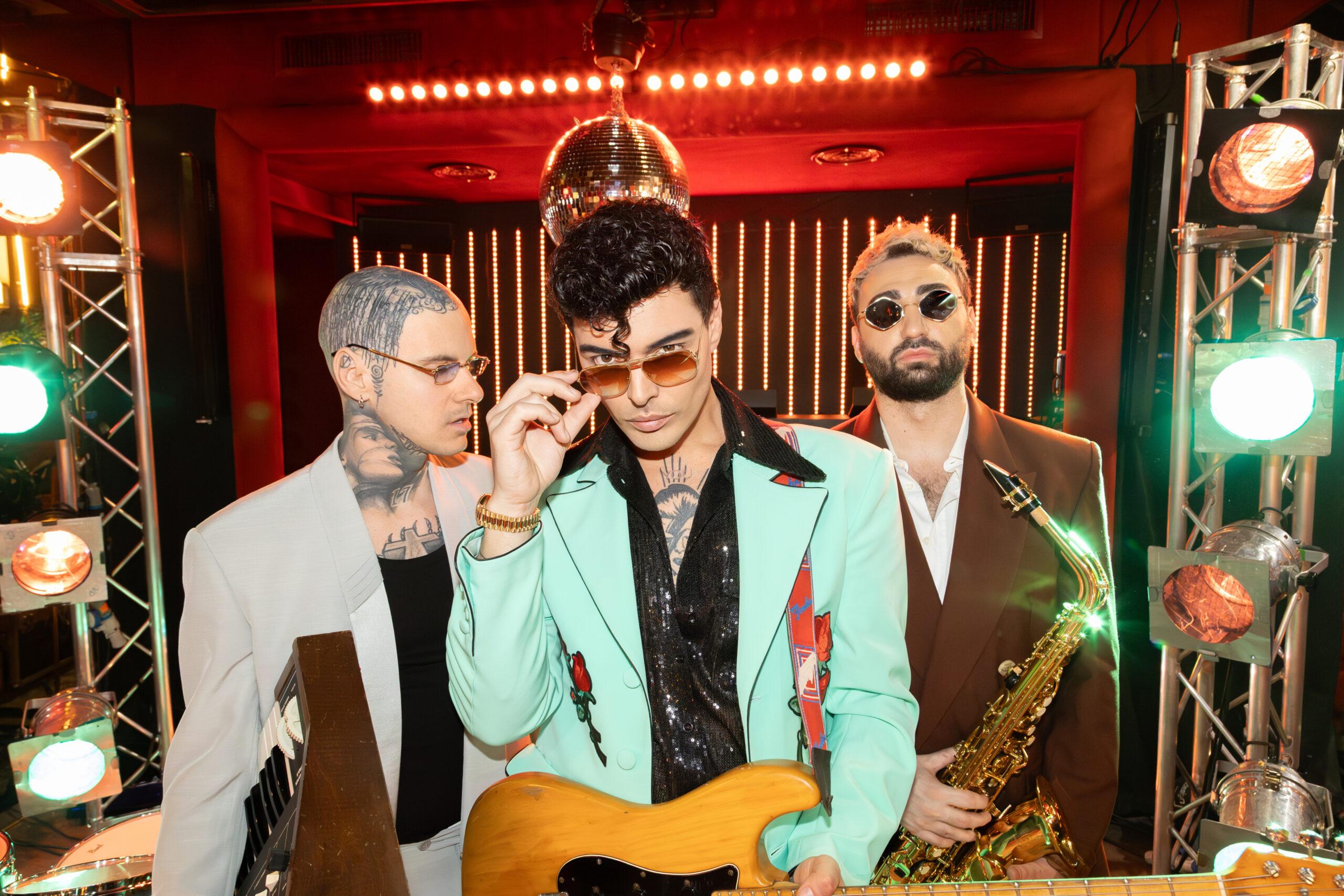 I The Kolors posano per l'annuncio delle prime date del tour estivo 2026.