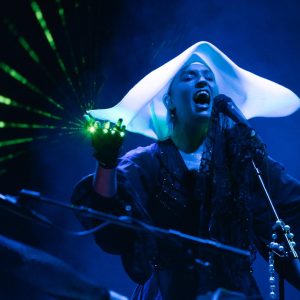 Carly Carlsbad Gavin Friday live Credit Elisa Magnoni per Il Rumore del Lutto